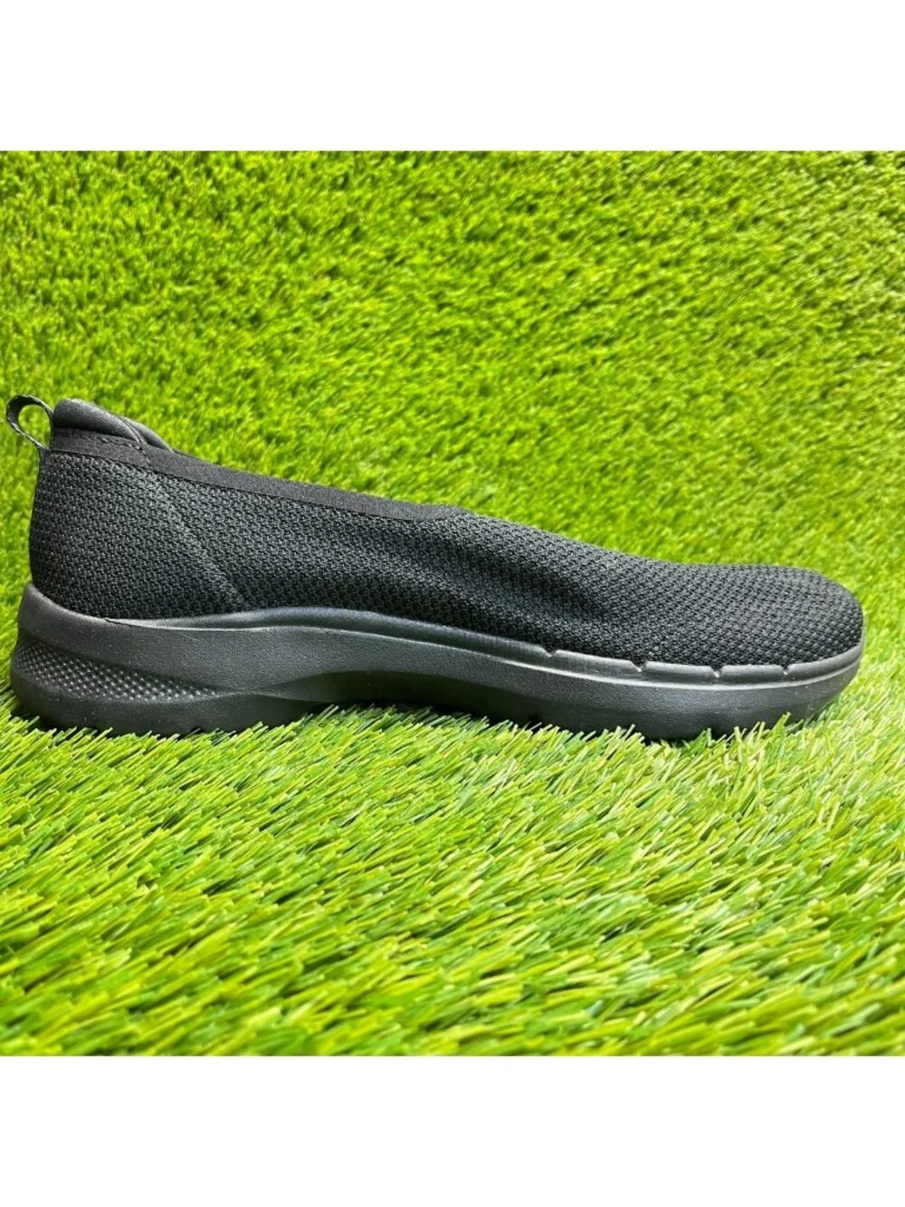 Skechers please review